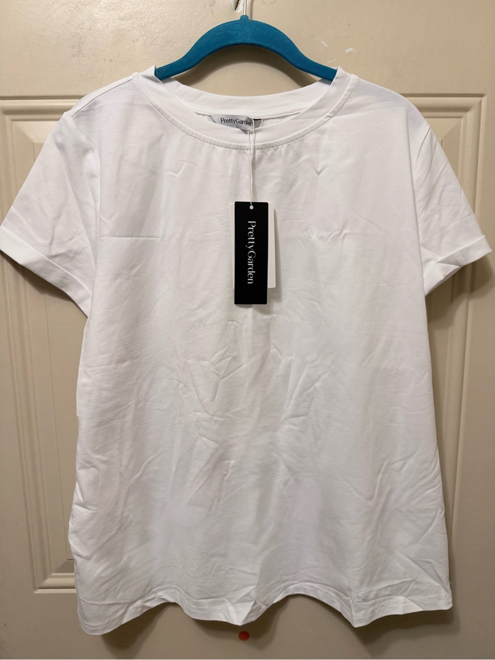 PrettyGarden White Short Sleeve Tee Size Large